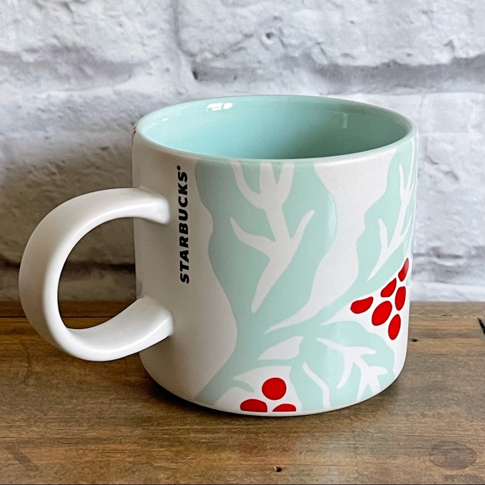 STARBUCKS 2018 Holly Berry 12oz Mug Cup - Picture 2 of 7